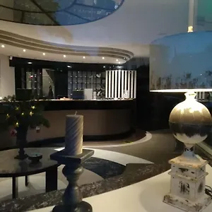 Esperia ** Thessaloniki